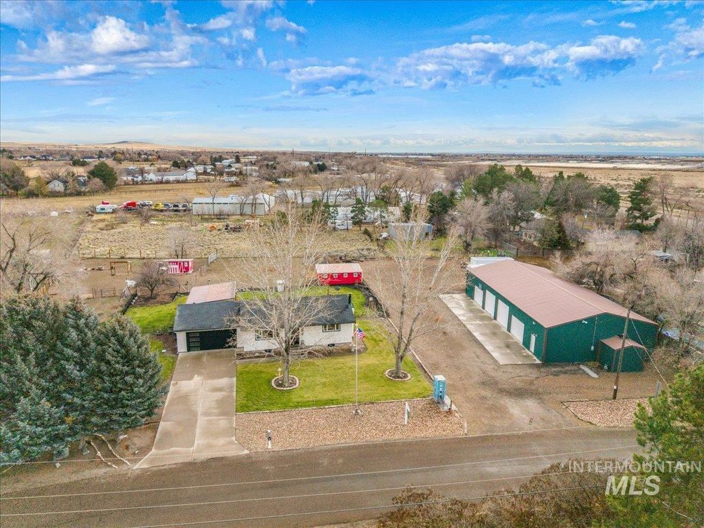 Photo of 3582 NW Dutton Way, Mountain Home, ID 83647 (MLS # 98971322)