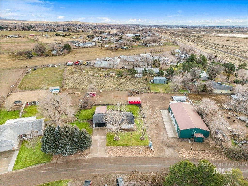 Photo of 3582 NW Dutton Way, Mountain Home, ID 83647 (MLS # 98971322)