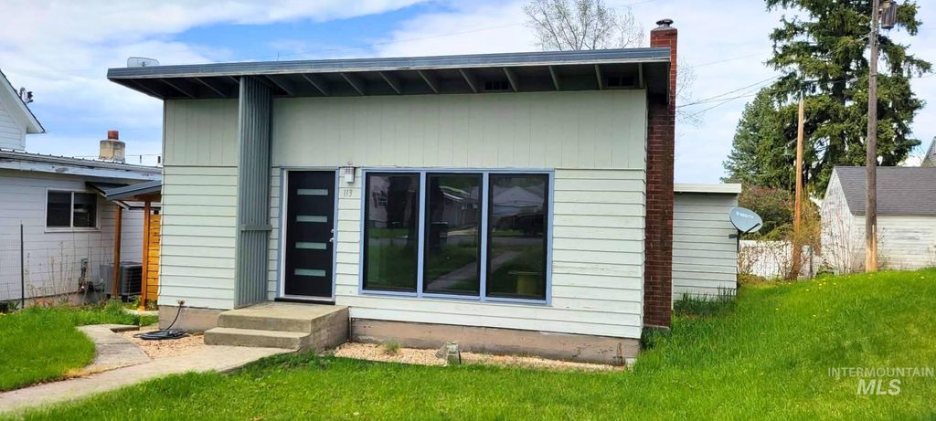 Photo of 113 E South 2nd St, Grangeville, ID 83530 (MLS # 98984086)