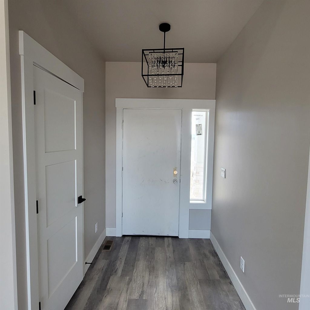 Photo of 962 Canal Street, Twin Falls, ID 83301 (MLS # 98974701)