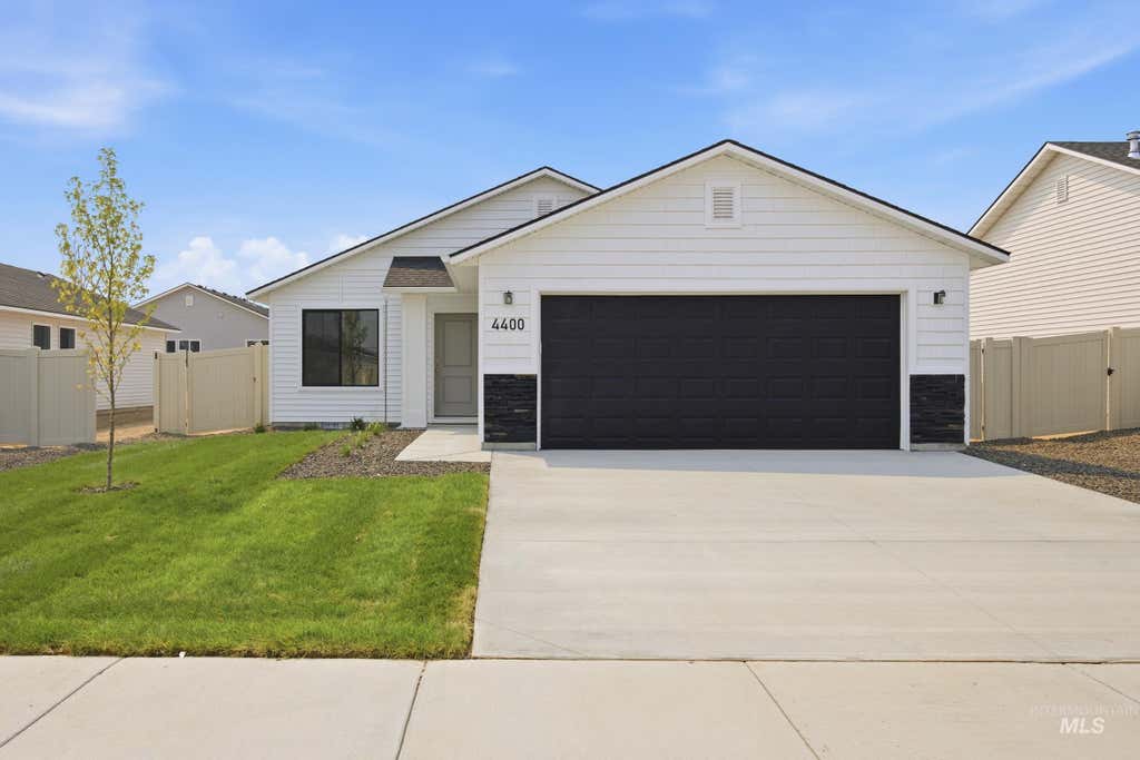 Photo of 4400 Dayton St, Caldwell, ID 83605 (MLS # 98996106)