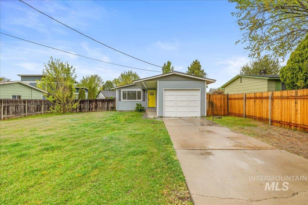 Photo of 1600 W Wright St, Boise, ID 83705 (MLS # 98983554)