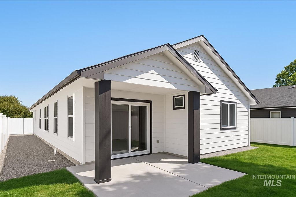 Photo of 1912 Oregon Lane, Caldwell, ID 83605 (MLS # 98974441)