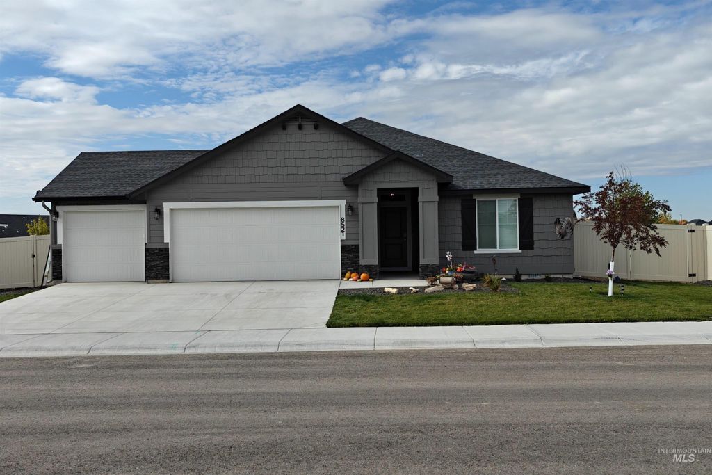 Photo of 8521 S Foraker Way, Kuna, ID 83634 (MLS # 98965215)