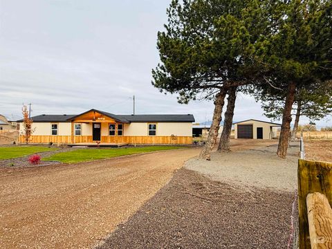 Photo of 4558 NE Lott Rd, Mountain Home, ID 83647 (MLS # 98966047)