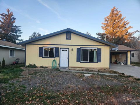Photo of 154 Avenida Del Rio W Dr, Twin Falls, ID 83301 (MLS # 98969427)