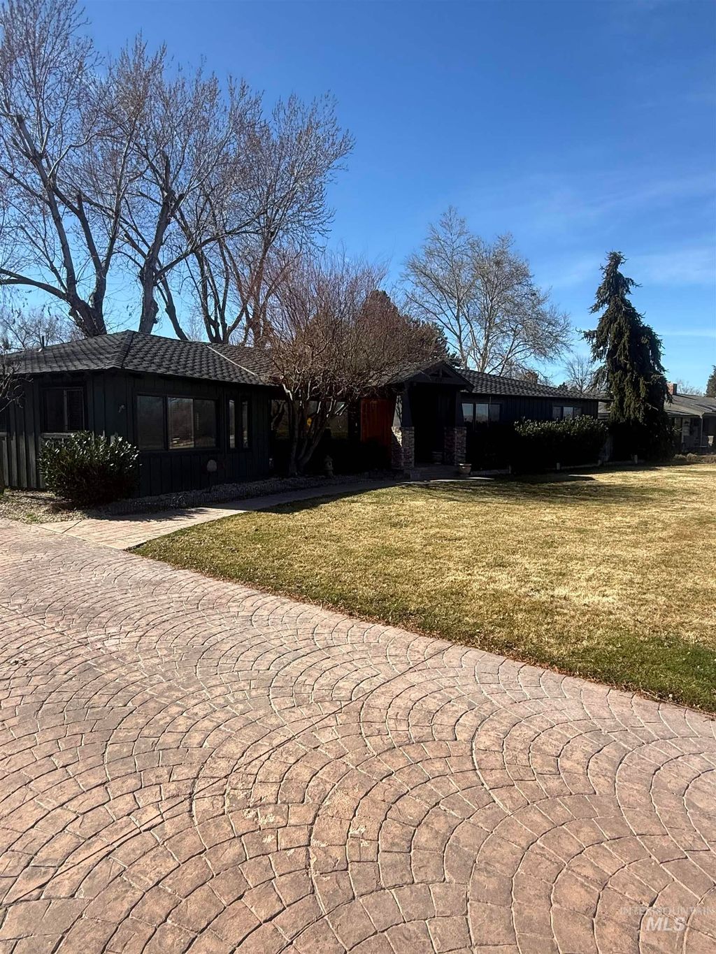 Photo of 4917 Mountain View Dr, Boise, ID 83704 (MLS # 98976144)