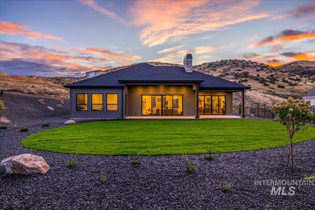 Photo of 20373 N Swire Green Way, Boise, ID 83714 (MLS # 98981352)