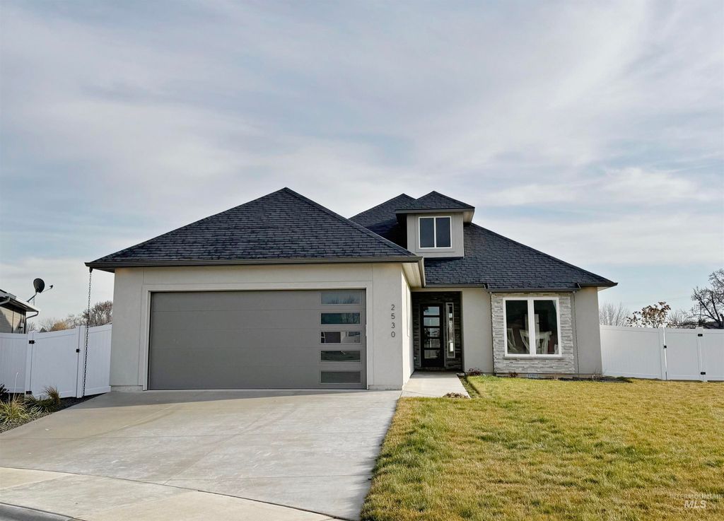 Photo of 2530 Jane Ct, Fruitland, ID 83619 (MLS # 98942048)