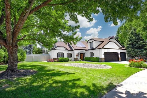 Photo of 296 N Clearpoint Way, Eagle, ID 83616 (MLS # 98991572)