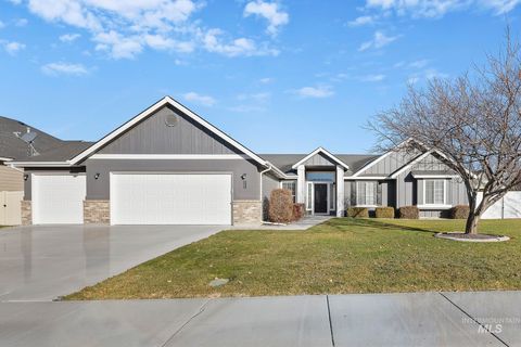 Photo of 234 Canyon Crest Dr W, Twin Falls, ID 83301 (MLS # 98969018)
