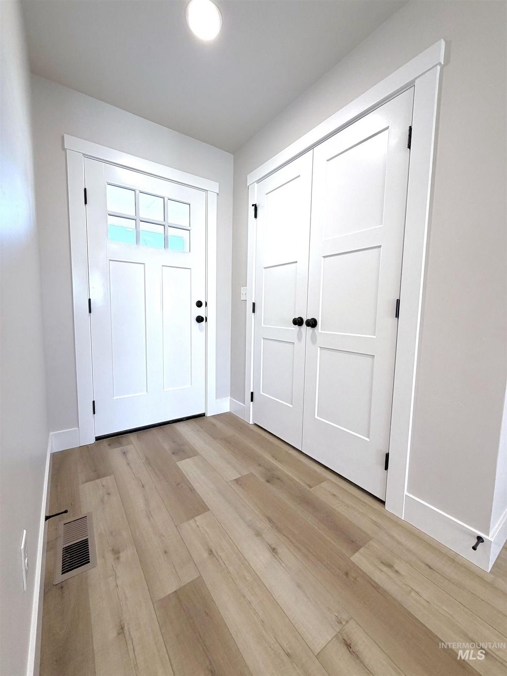 Photo of 1907 Oregon Lane, Caldwell, ID 83605 (MLS # 98974437)