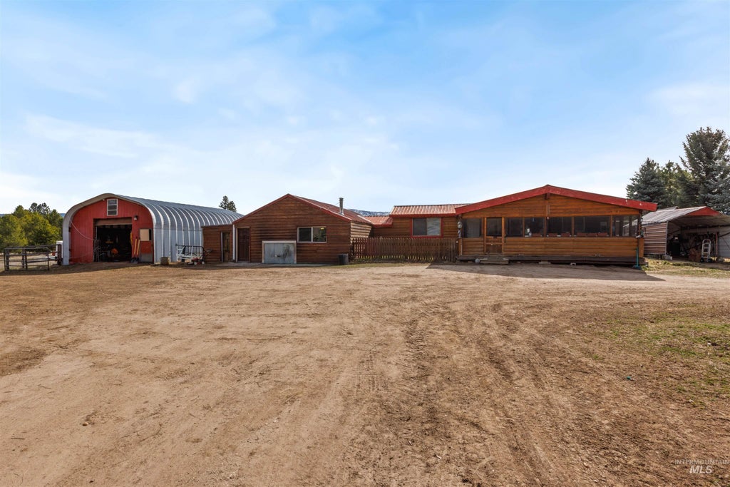 Photo of 37 Pine Cone Lane, Cascade, ID 83611 (MLS # 98999057)