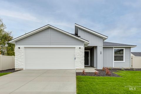 Photo of 3310 S Maple Ranch Way, Nampa, ID 83686 (MLS # 98968435)