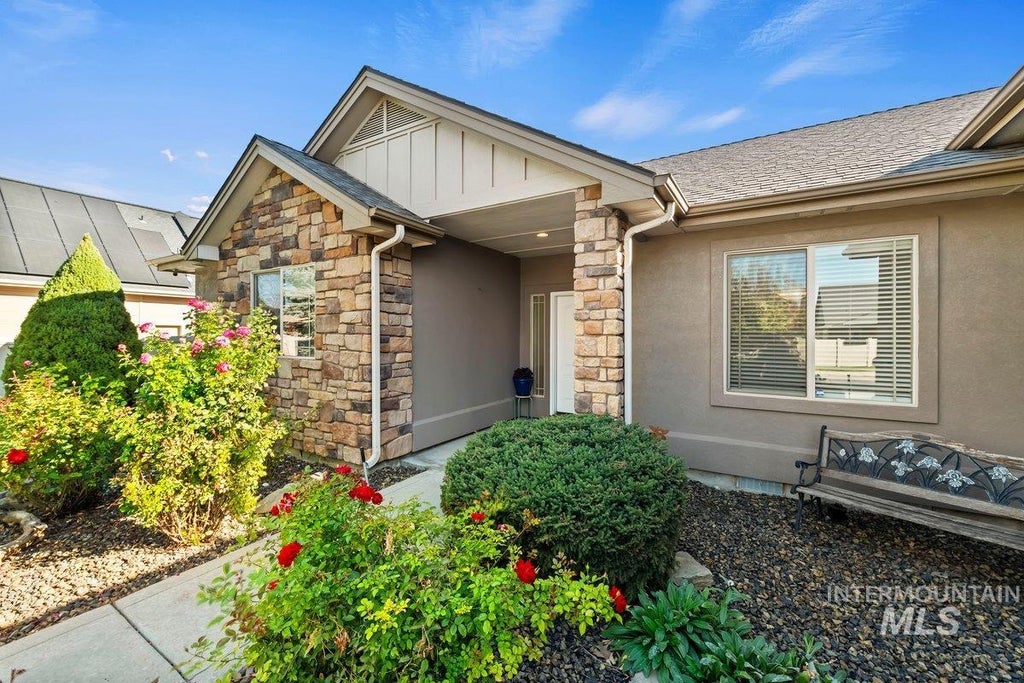 Photo of 9466 S Kelsan Ave, Kuna, ID 83634 (MLS # 99004608)