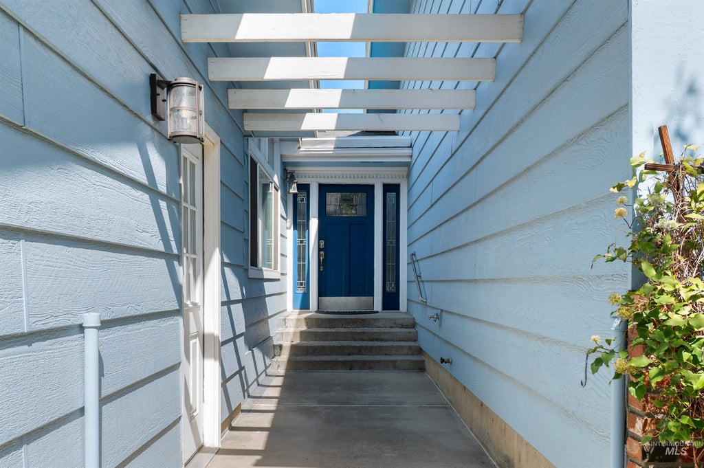 Photo of 409 Linden Dr, Lewiston, ID 83501 (MLS # 98993913)