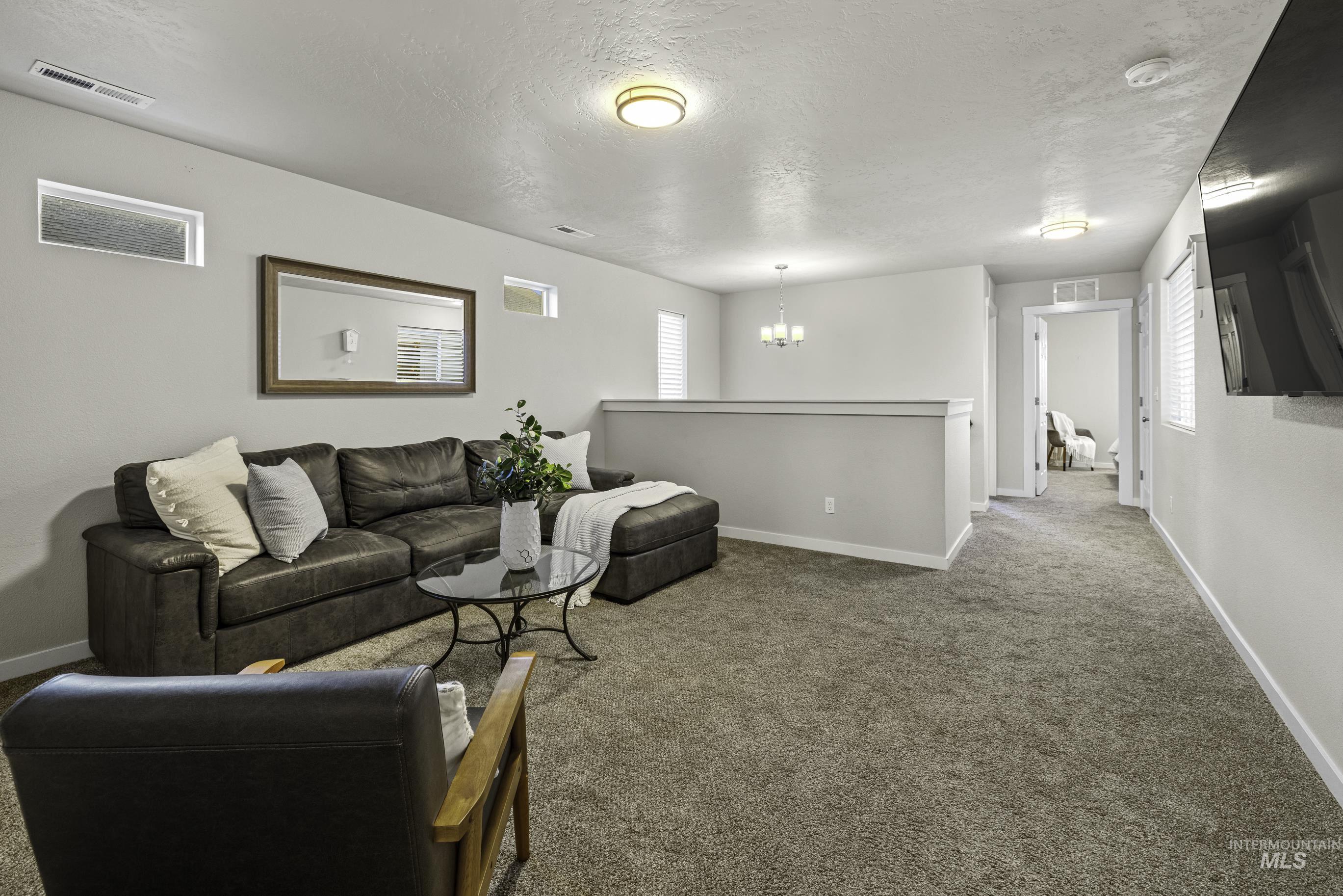 Boise, Idaho 83709, United States, 3 Bedrooms Bedrooms, ,3 BathroomsBathrooms,Residential,Pending,52866