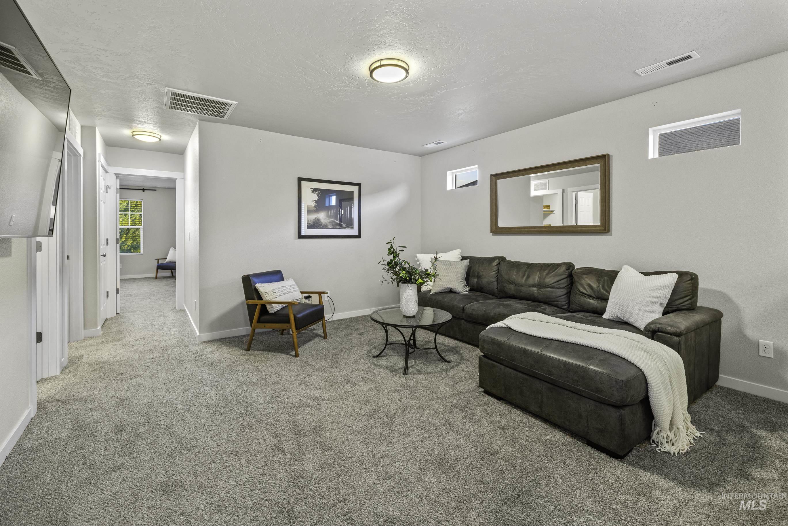 Boise, Idaho 83709, United States, 3 Bedrooms Bedrooms, ,3 BathroomsBathrooms,Residential,Pending,52866