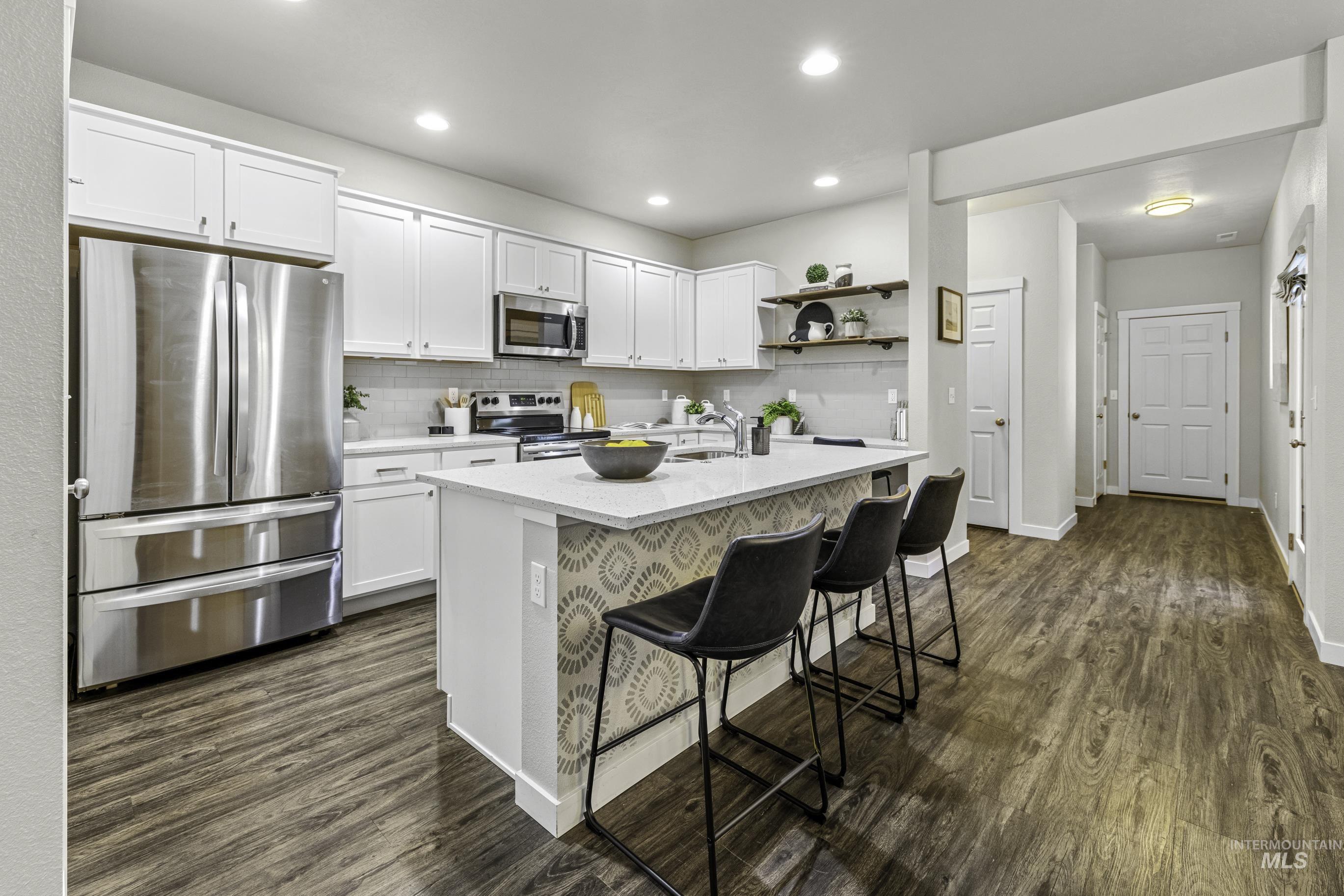 Boise, Idaho 83709, United States, 3 Bedrooms Bedrooms, ,3 BathroomsBathrooms,Residential,Pending,52866