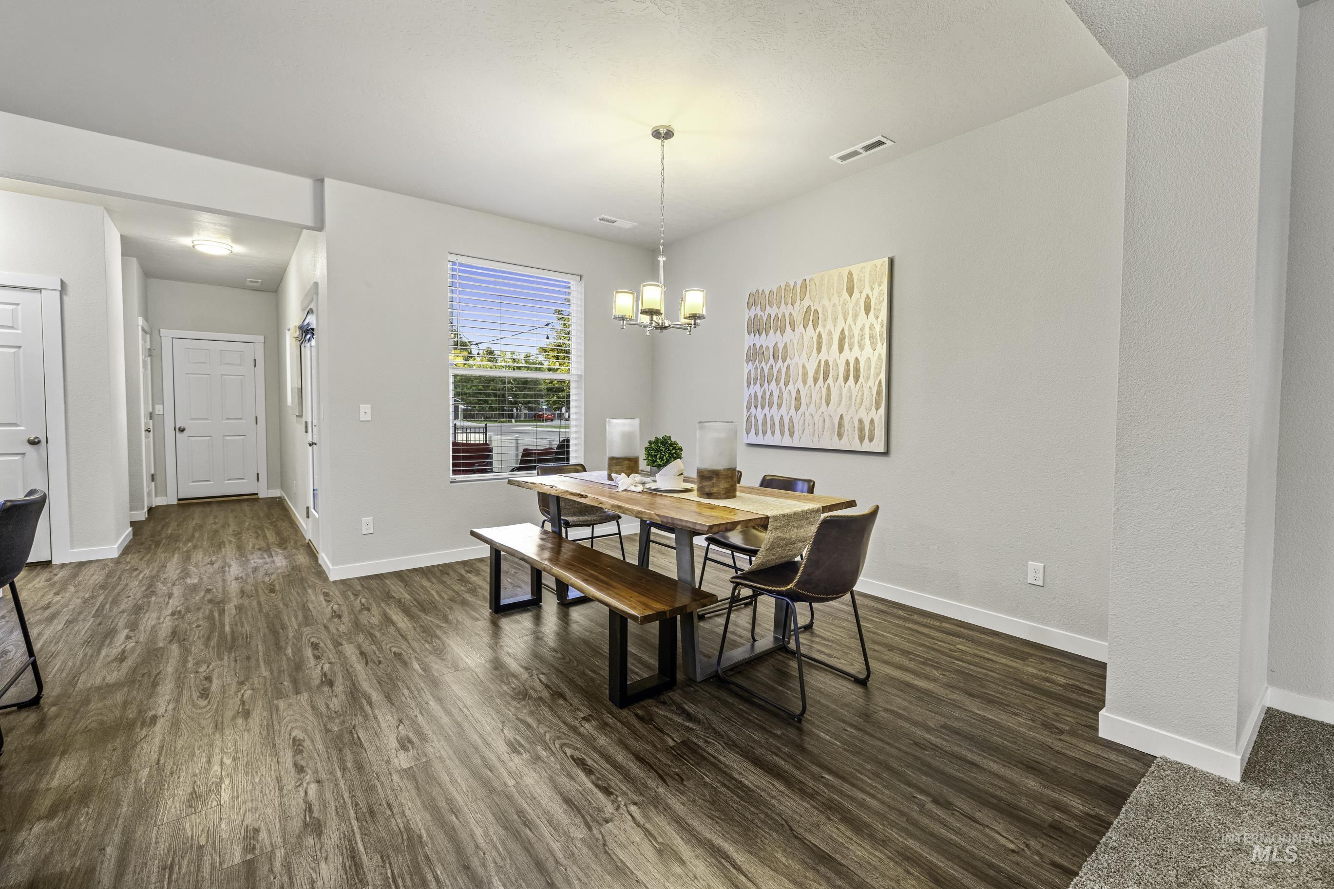 Boise, Idaho 83709, United States, 3 Bedrooms Bedrooms, ,3 BathroomsBathrooms,Residential,Pending,52866