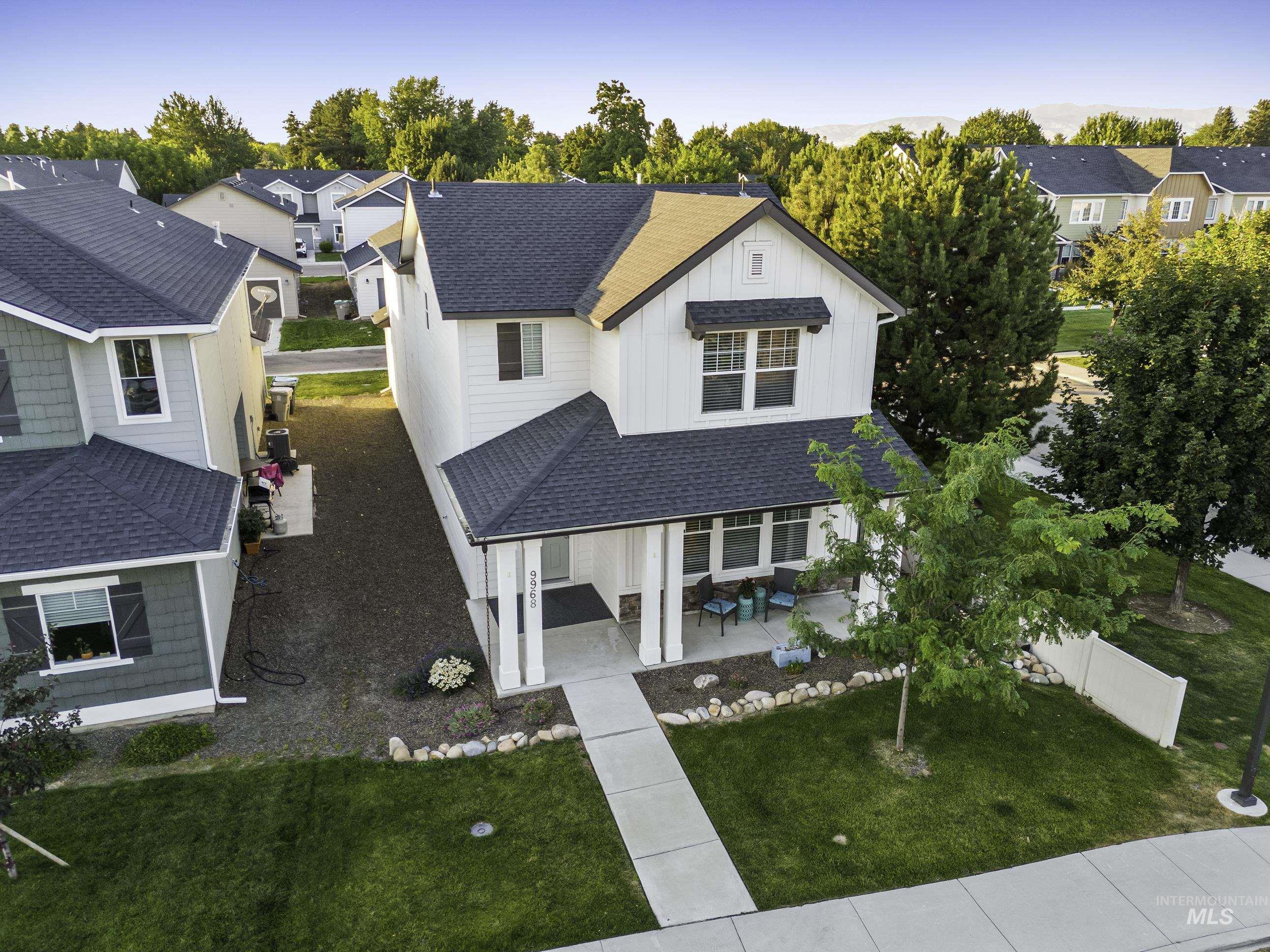 Boise, Idaho 83709, United States, 3 Bedrooms Bedrooms, ,3 BathroomsBathrooms,Residential,Pending,52866