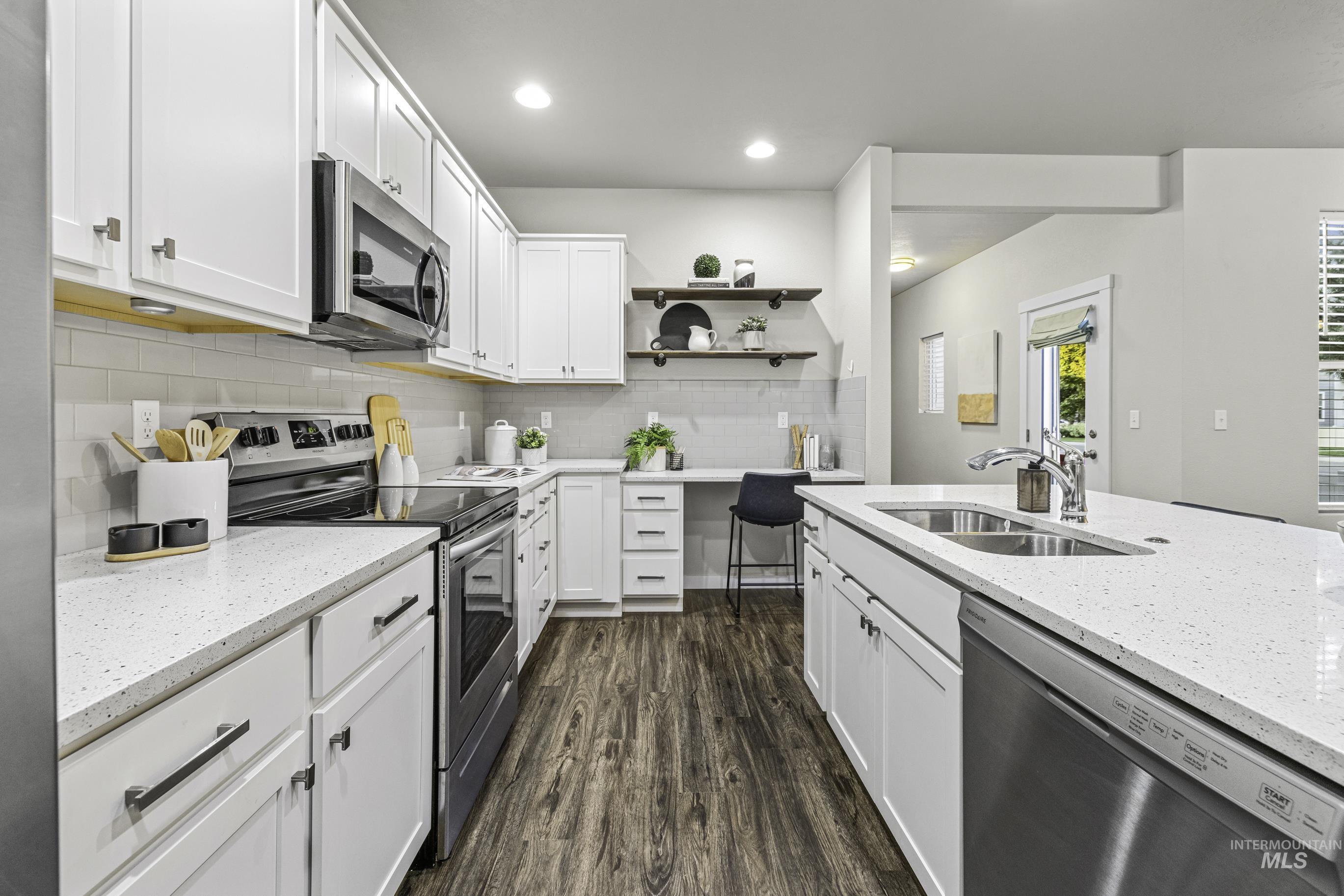 Boise, Idaho 83709, United States, 3 Bedrooms Bedrooms, ,3 BathroomsBathrooms,Residential,Pending,52866