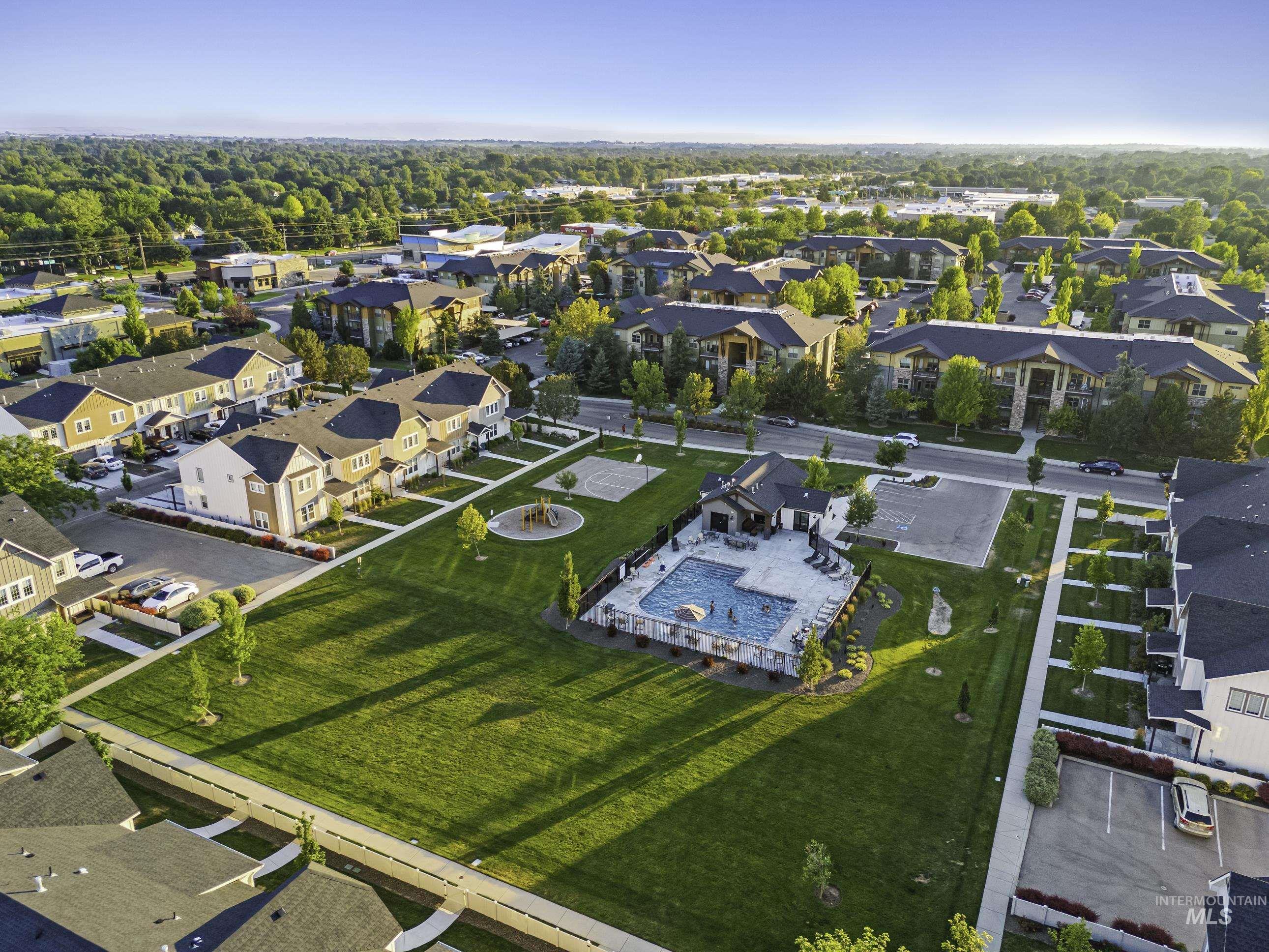 Boise, Idaho 83709, United States, 3 Bedrooms Bedrooms, ,3 BathroomsBathrooms,Residential,Pending,52866