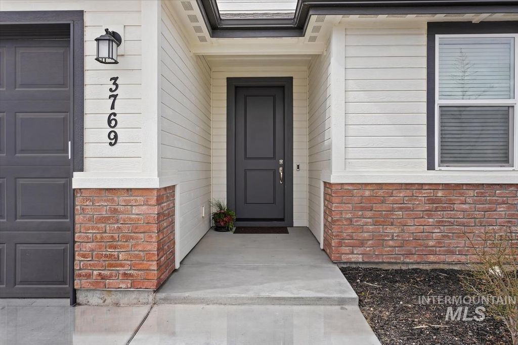 Photo of 3769 S Angel Falls Way, Nampa, ID 83686 (MLS # 98979773)