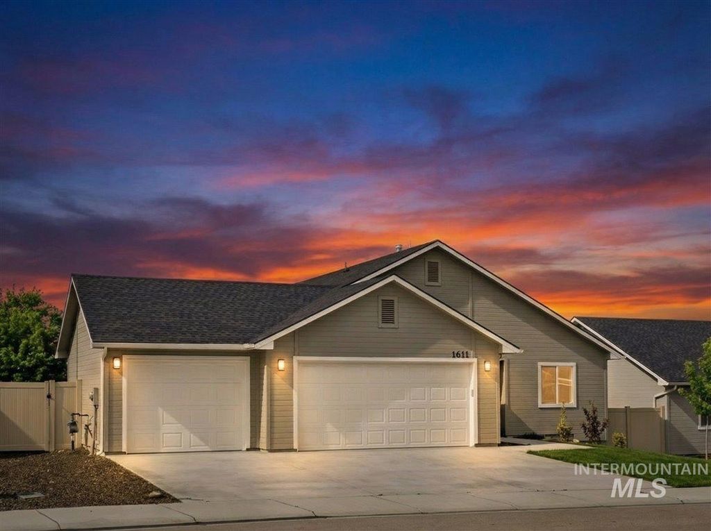 Photo of 1611 Regency Way, Emmett, ID 83617 (MLS # 98977511)