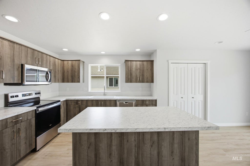 Photo of 16920 Churn Ave, Nampa, ID 83651 (MLS # 99002113)