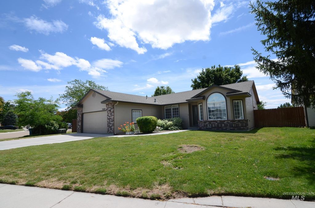 Photo of 7589 Edgebrook Dr, Nampa, ID 83687 (MLS # 98992292)