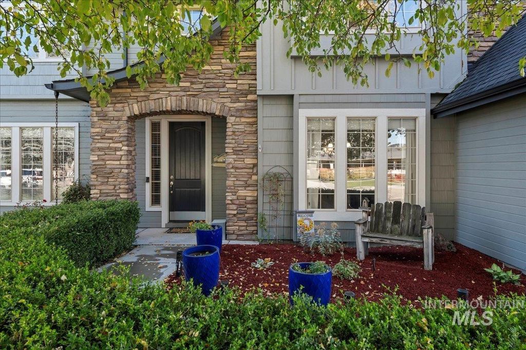 Photo of 2151 W Teano Dr, Meridian, ID 83646 (MLS # 98986959)