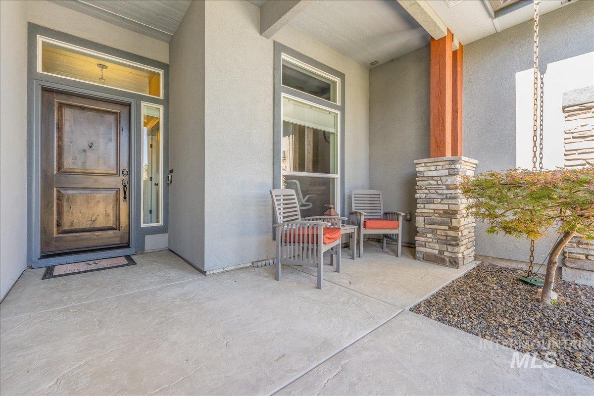 1337 N Bowknot Lake Way