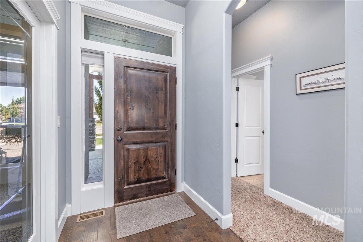 1337 N Bowknot Lake Way