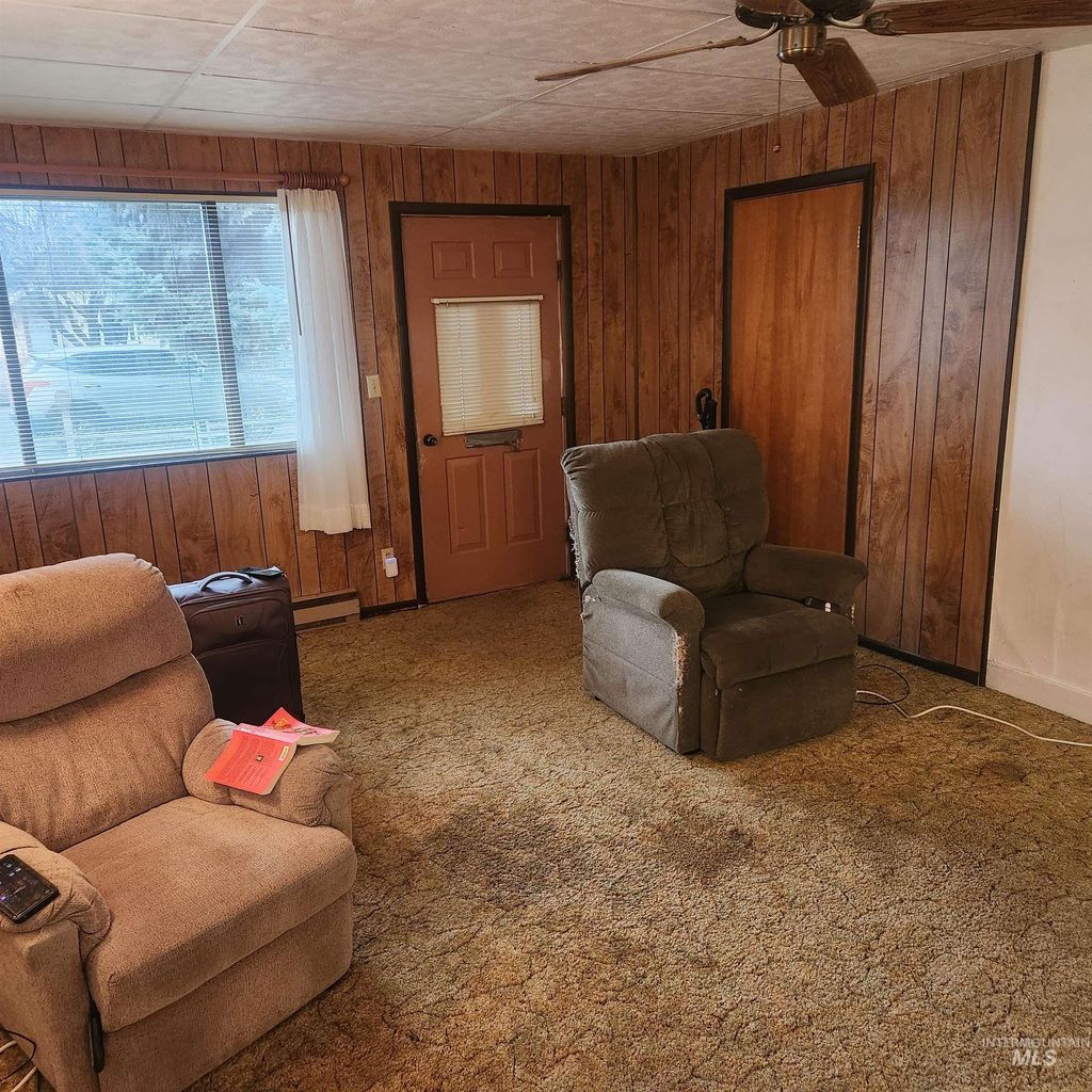 Photo of 530 California St, Gooding, ID 83330 (MLS # 98971384)