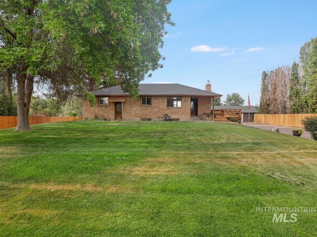Photo of 214 E 16th Avenue, Jerome, ID 83338 (MLS # 98997852)