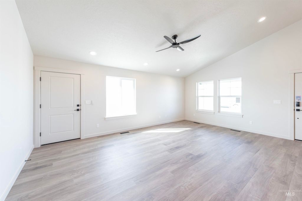 Photo of 285 E. Chevy Dr, Boise, ID 83716 (MLS # 98965747)