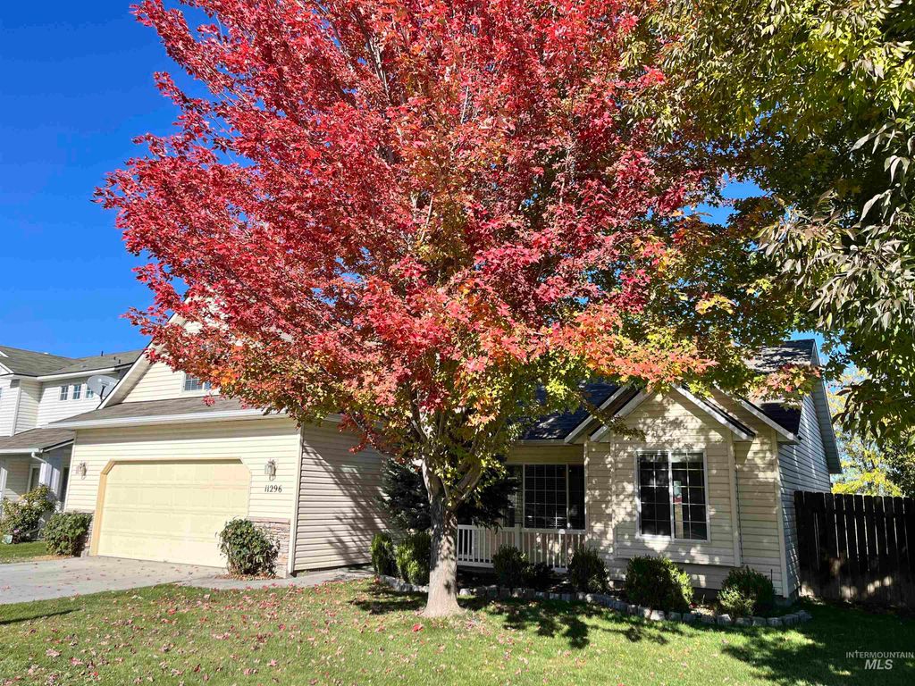 Photo of 11296 Tamsworth Dr, Caldwell, ID 83605 (MLS # 98965788)
