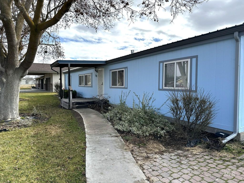Photo of 1557 NW 26 Th St, Fruitland, ID 83619 (MLS # 98975089)