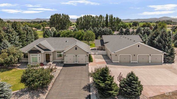 183 W 265 N, BLACKFOOT, ID 83221 - Image e5c5ed5b2bf4b161fda0a9dc8862ba7c/1975649998