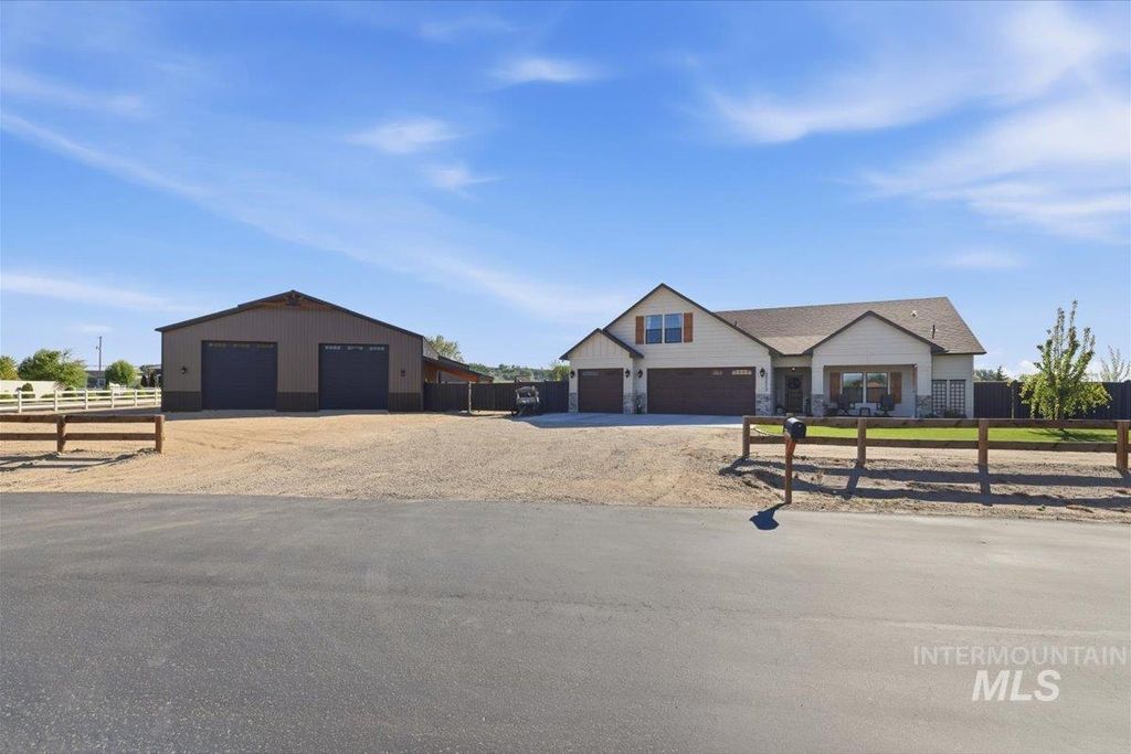 Photo of 25810 Chandler Dr, Wilder, ID 83676 (MLS # 98984644)