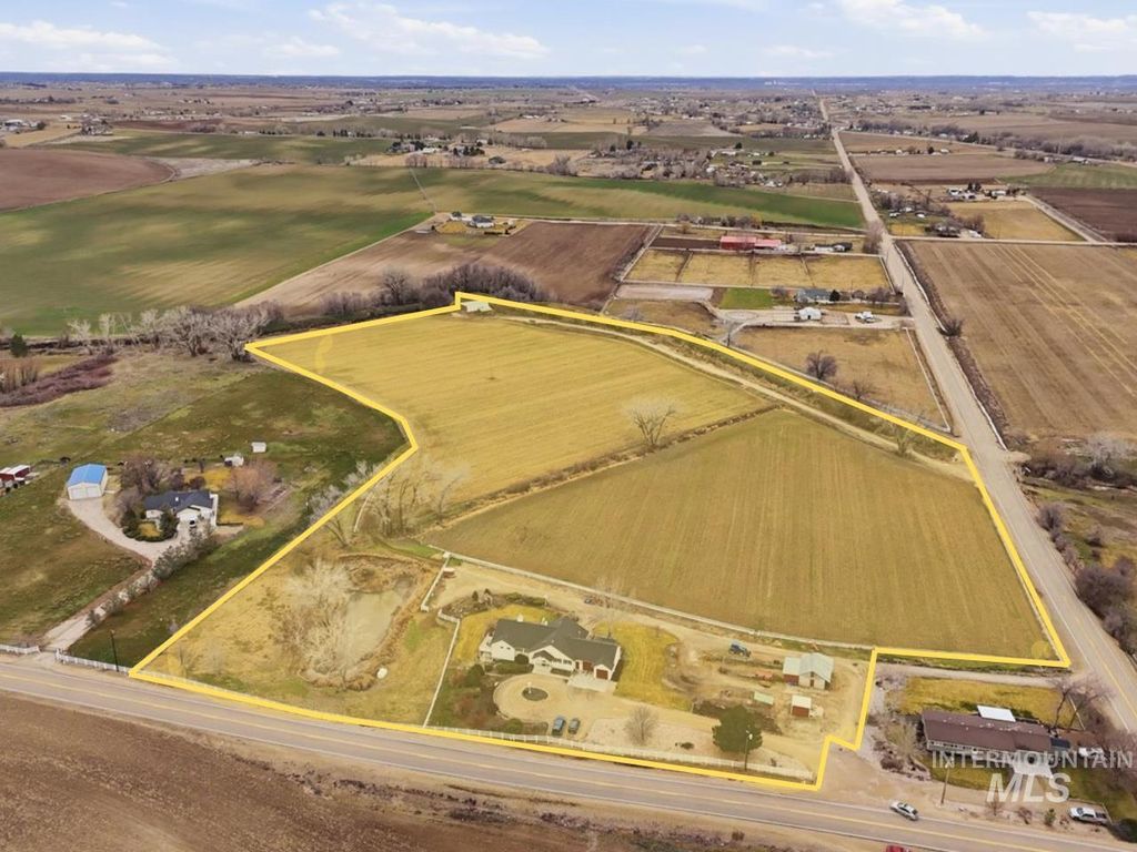 Photo of 16921 Oasis Rd, Caldwell, ID 83607 (MLS # 98975383)