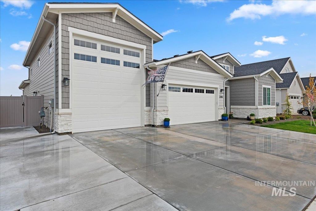 Photo of 2182 N Kenora Ave, Star, ID 83669 (MLS # 98982135)