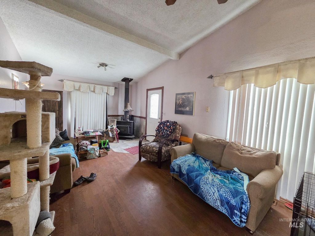 Photo of 1532 Hemlock Ave, Lewiston, ID 83501 (MLS # 98980003)