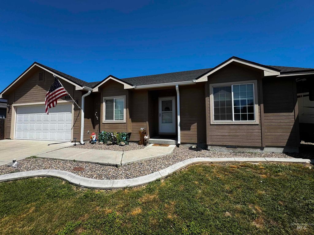Photo of 616 Colton St, New Plymouth, ID 83655 (MLS # 98973510)