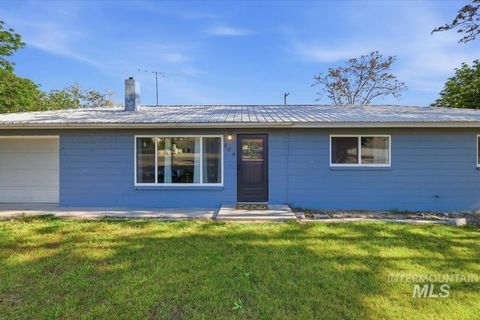 Photo of 404 Motzko St, Marsing, ID 83639 (MLS # 98985450)