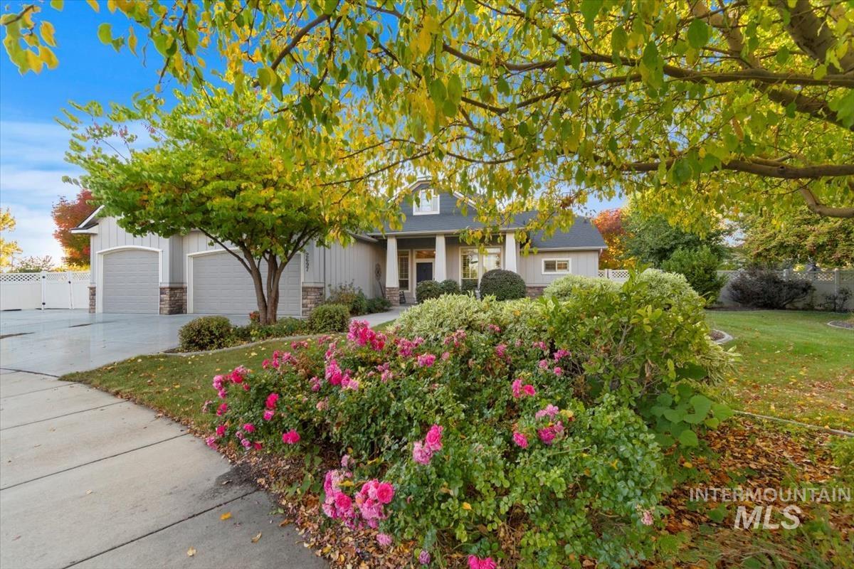 2697 W Los Flores Ct