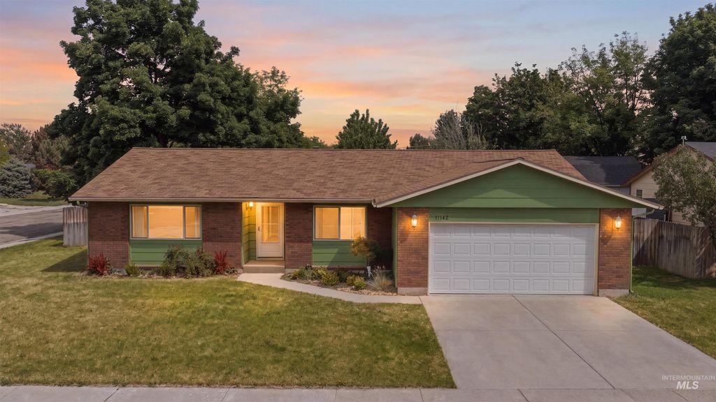 Photo of 11142 W Richey Ct, Boise, ID 83713 (MLS # 98985850)