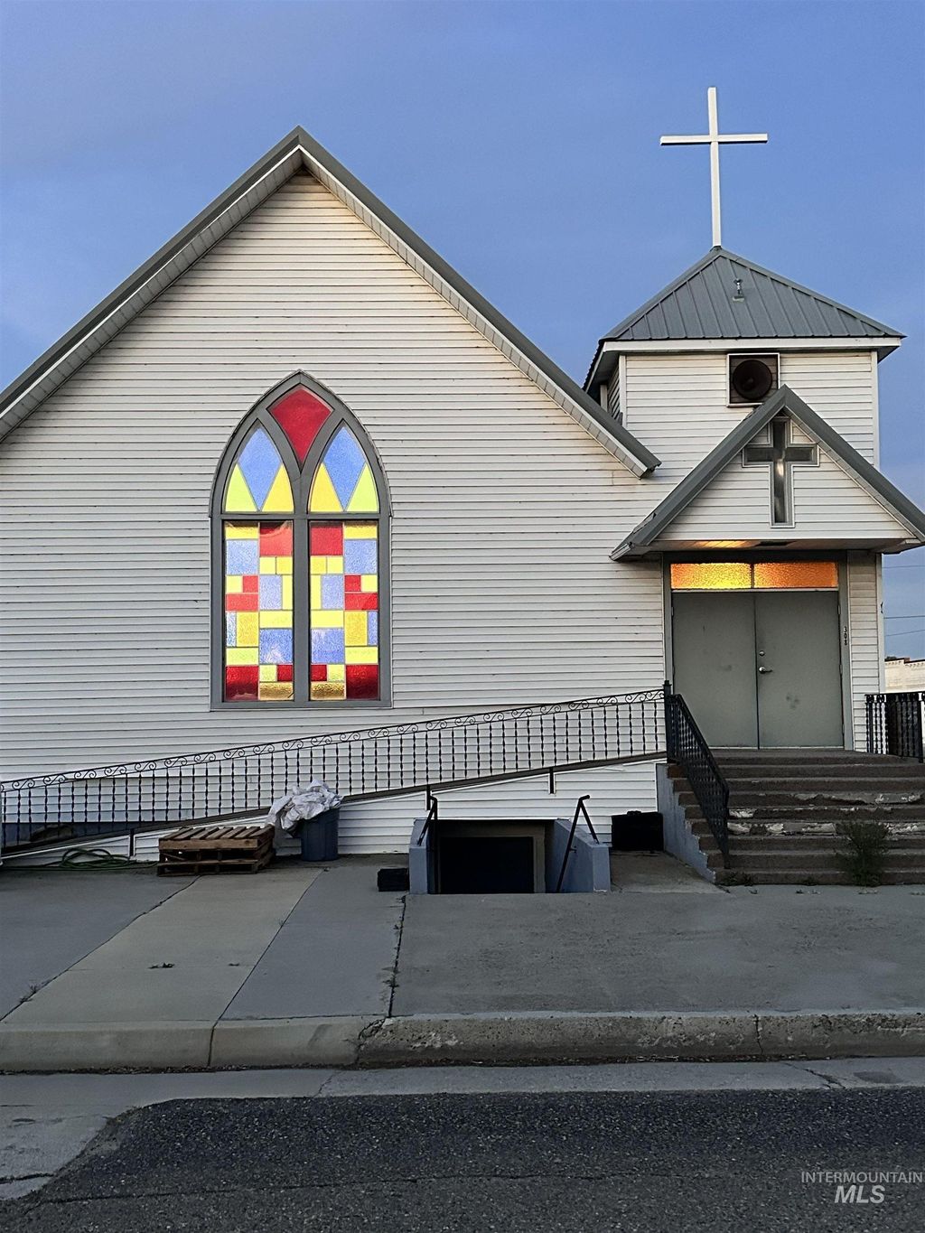 Photo of 308 4th St, Wilder, ID 83676 (MLS # 98982739)