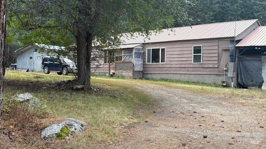 Photo of 24 Syringa Drive, Garden Valley, ID 83622 (MLS # 99001651)